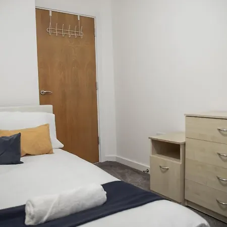 Guestready - Centre Apartment, Sleep 4 Лідс